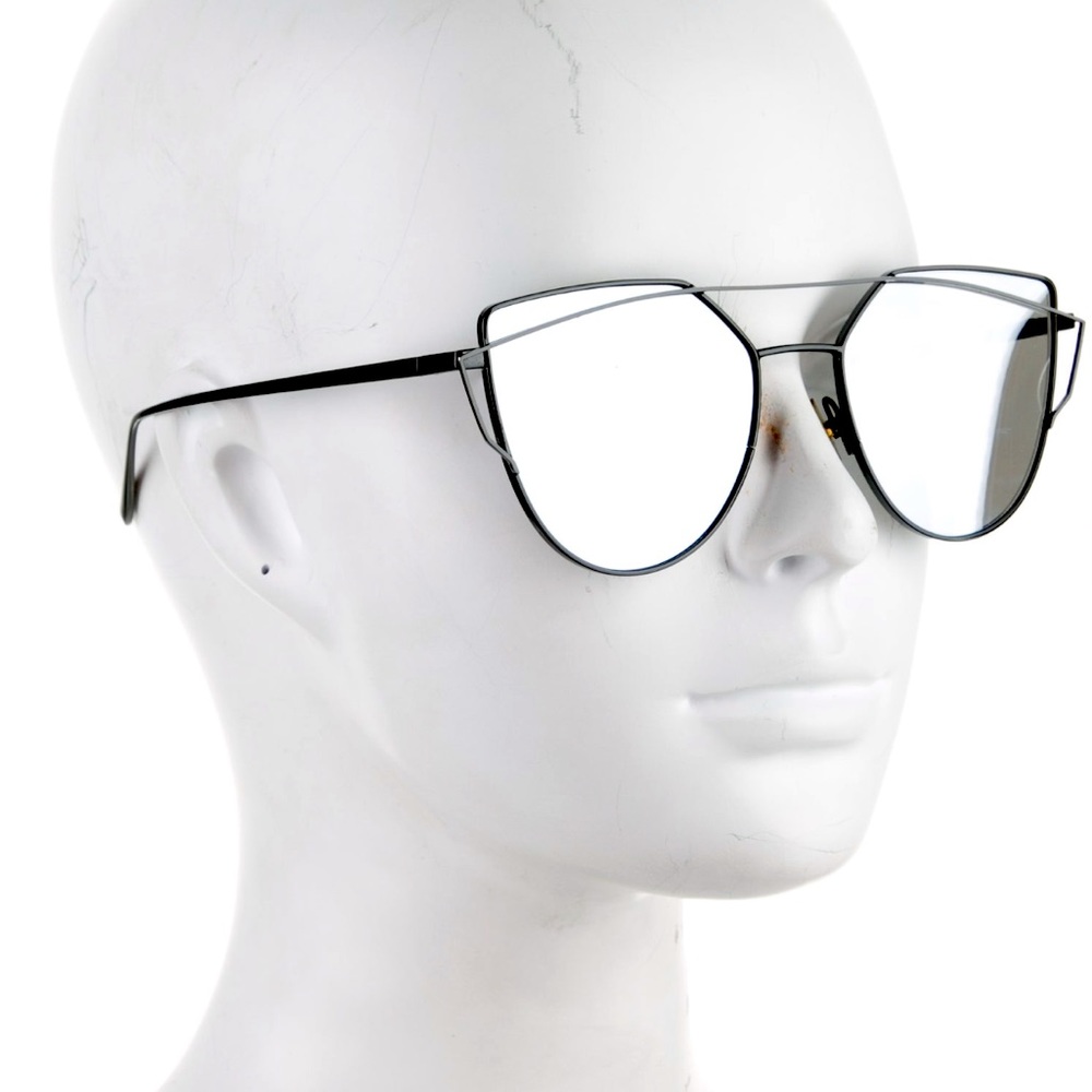 Gentle Monster
2016 Lovepunch 01 Sunglasses